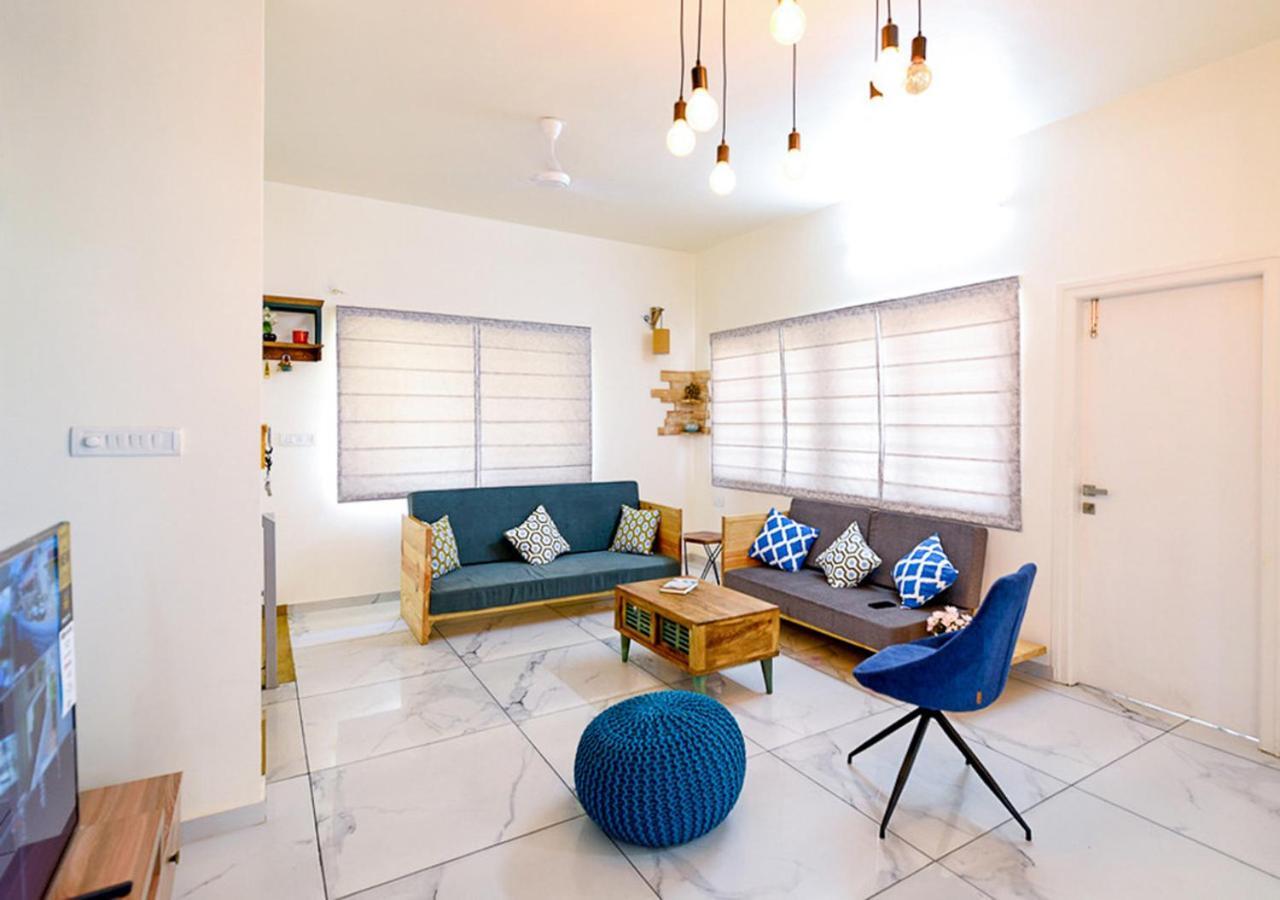 Agastya Villa By Veo - Part Of Stayvista 巴达米 外观 照片