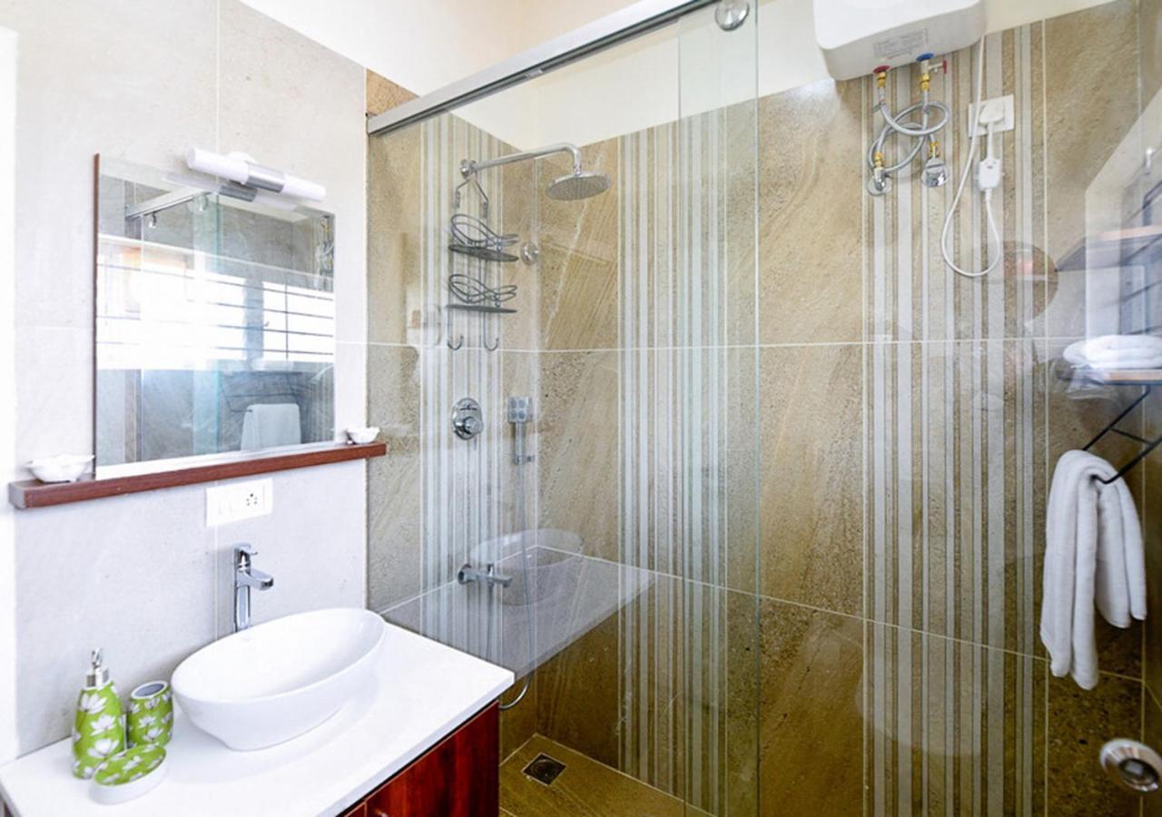 Agastya Villa By Veo - Part Of Stayvista 巴达米 外观 照片